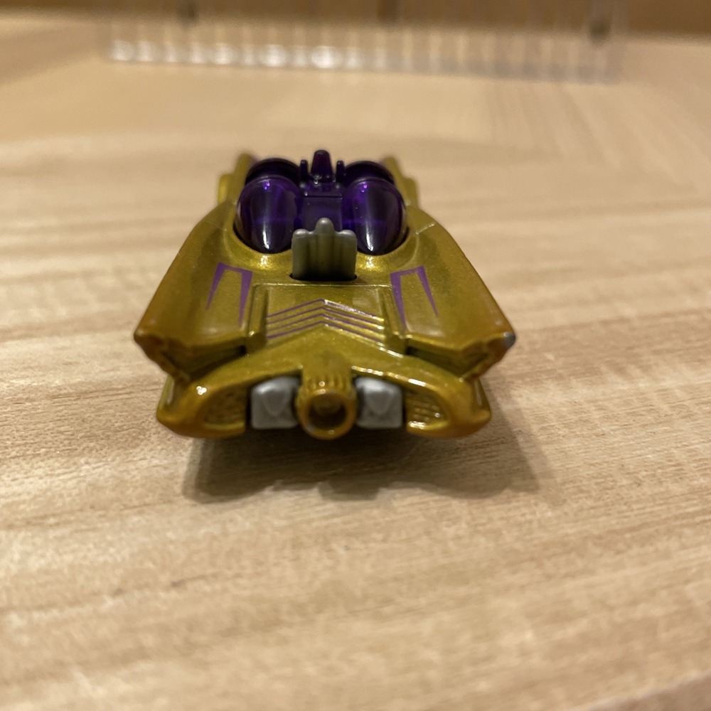 2022 Hot Wheels #131 Batman 4/5 TV Series GOLD Batmobile - Picture 4 of 6